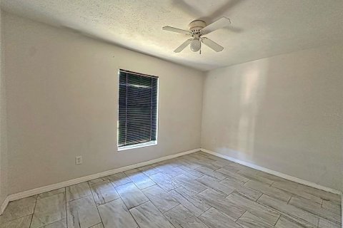 Immobilier commercial à vendre à Tampa, Floride: 4 chambres, 130.81 m2 № 2310820 - photo 19