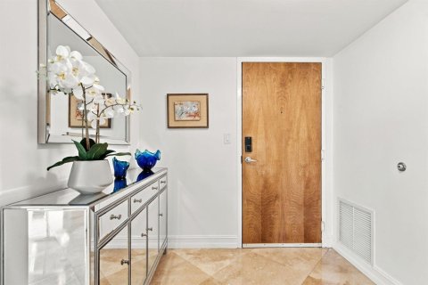 Condo in Fort Lauderdale, Florida, 2 bedrooms № 2417922 - photo 29
