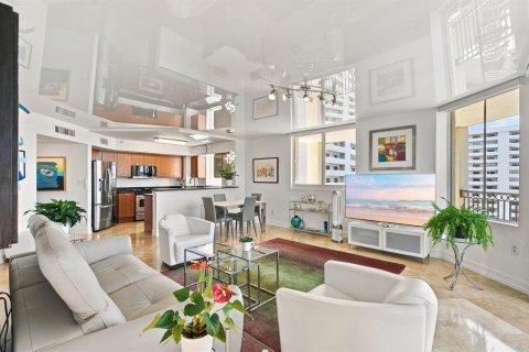 Condo in Fort Lauderdale, Florida, 2 bedrooms № 2417922 - photo 7