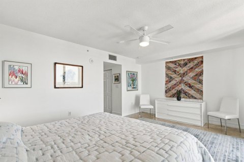 Condo in Fort Lauderdale, Florida, 2 bedrooms № 2417922 - photo 15