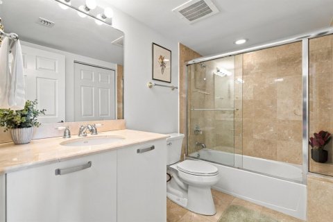 Condo in Fort Lauderdale, Florida, 2 bedrooms № 2417922 - photo 22