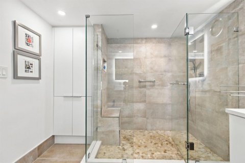 Condo in Fort Lauderdale, Florida, 2 bedrooms № 2417922 - photo 19