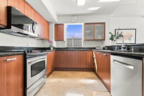 Condo in Fort Lauderdale, Florida, 2 bedrooms № 2417922 - photo 12