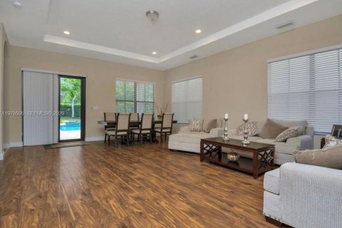 Casa en alquiler en Cooper City, Florida, 4 dormitorios, 252.69 m2 № 2044451 - foto 6