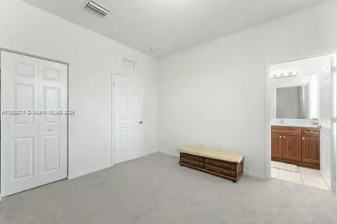Купить таунхаус в Хомстед, Флорида 2 спальни, 132.11м2, № 1957844 - фото 13