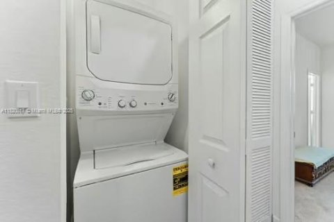 Купить таунхаус в Хомстед, Флорида 2 спальни, 132.11м2, № 1957844 - фото 16