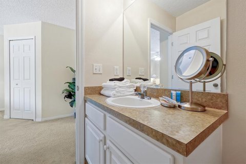 Townhouse in Kissimmee, Florida 4 bedrooms, 152.82 sq.m. № 1616230 - photo 26