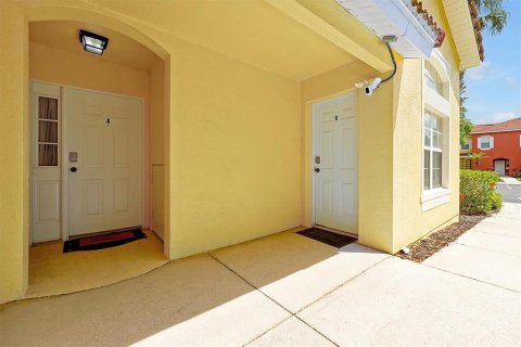 Townhouse in Kissimmee, Florida 4 bedrooms, 152.82 sq.m. № 1616230 - photo 3