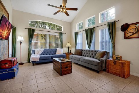 Townhouse in Kissimmee, Florida 4 bedrooms, 152.82 sq.m. № 1616230 - photo 4