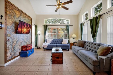 Townhouse in Kissimmee, Florida 4 bedrooms, 152.82 sq.m. № 1616230 - photo 5
