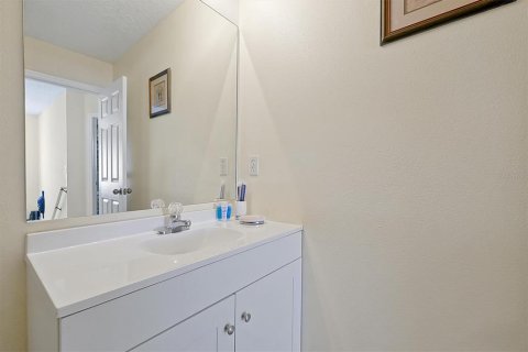Townhouse in Kissimmee, Florida 4 bedrooms, 152.82 sq.m. № 1616230 - photo 30