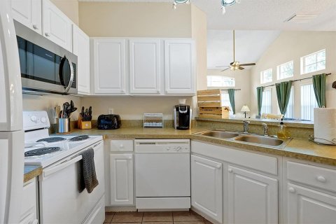 Townhouse in Kissimmee, Florida 4 bedrooms, 152.82 sq.m. № 1616230 - photo 10