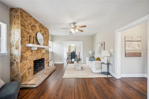House in Lakeland, Florida 3 bedrooms, 164.44 sq.m. № 1524891 - photo 2