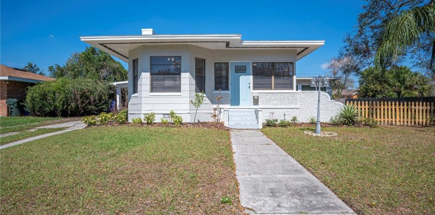 House in Lakeland, Florida 3 bedrooms, 164.44 sq.m. № 1524891