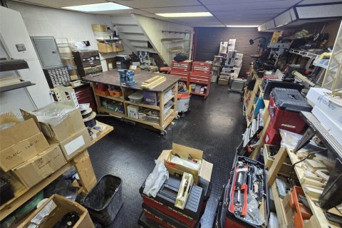 Commercial property in Pompano Beach, Florida № 1946716 - photo 4