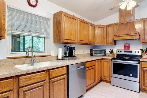 House in Orange City, Florida 2 bedrooms, 141.58 sq.m. № 2421890 - photo 9