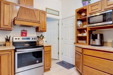 House in Orange City, Florida 2 bedrooms, 141.58 sq.m. № 2421890 - photo 10