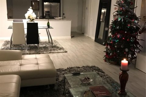 Condominio en venta en Hallandale Beach, Florida, 1 dormitorio, 85.75 m2 № 1862326 - foto 9
