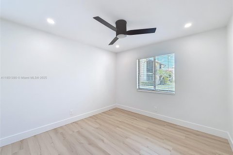 Condo in West Palm Beach, Florida, 1 bedroom № 1961890 - photo 30