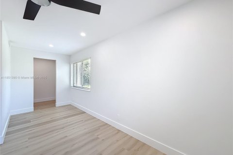 Condo in West Palm Beach, Florida, 1 bedroom № 1961890 - photo 29