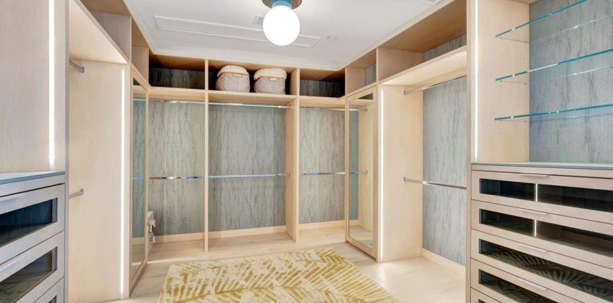 Кондоминиум с 3 спальнями в Палм-Бич, Флорида в 3550 SOUTH OCEAN № 986934
