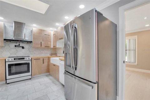 Купить виллу или дом в Уиндермир, Флорида 11 комнат, 244.89м2, № 2098190 - фото 18