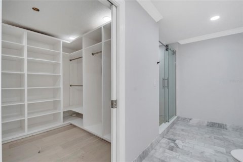 Купить виллу или дом в Уиндермир, Флорида 11 комнат, 244.89м2, № 2098190 - фото 29