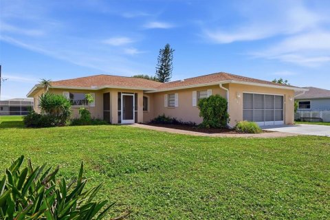 Villa ou maison à Englewood, Floride 3 chambres, 157.1 m2 № 2408088