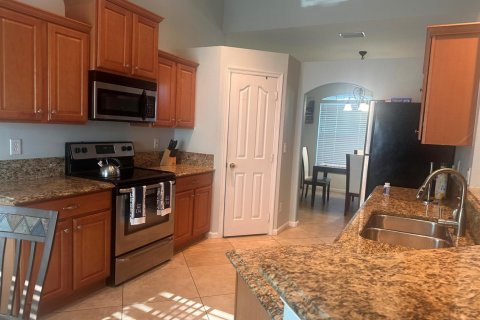 Villa ou maison à louer à Port St. Lucie, Floride: 3 chambres, 232.26 m2 № 2270897 - photo 6