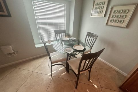 Villa ou maison à louer à Port St. Lucie, Floride: 3 chambres, 232.26 m2 № 2270897 - photo 9