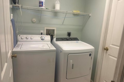 Villa ou maison à louer à Port St. Lucie, Floride: 3 chambres, 232.26 m2 № 2270897 - photo 5