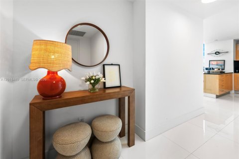 Copropriété à vendre à Miami Beach, Floride: 1 chambre, 76.18 m2 № 2075264 - photo 10
