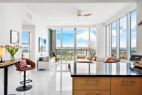 Copropriété à vendre à Miami Beach, Floride: 1 chambre, 76.18 m2 № 2075264 - photo 8