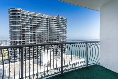Condo in Miami, Florida  № 2244428 - photo 19