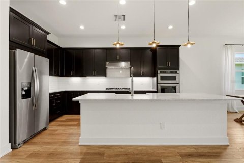 House in Lakewood Ranch, Florida 3 bedrooms, 212.93 sq.m. № 2238353 - photo 8