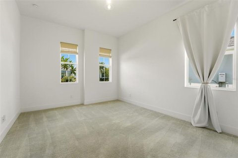 House in Lakewood Ranch, Florida 3 bedrooms, 212.93 sq.m. № 2238353 - photo 30