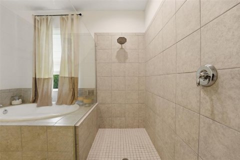 House in Lakewood Ranch, Florida 3 bedrooms, 212.93 sq.m. № 2238353 - photo 28