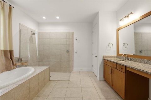 House in Lakewood Ranch, Florida 3 bedrooms, 212.93 sq.m. № 2238353 - photo 26