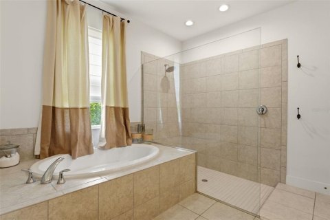 House in Lakewood Ranch, Florida 3 bedrooms, 212.93 sq.m. № 2238353 - photo 27