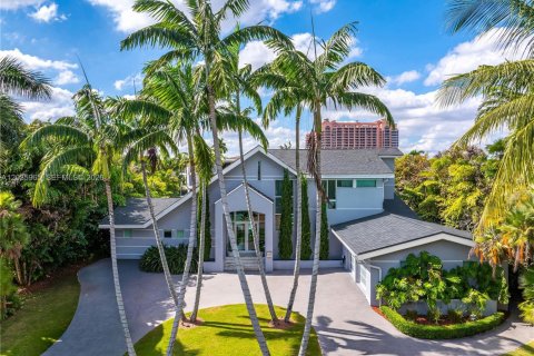 Villa ou maison à vendre à Coral Gables, Floride: 3 chambres, 361.02 m2 № 2085375 - photo 4