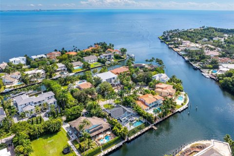Villa ou maison à vendre à Coral Gables, Floride: 3 chambres, 361.02 m2 № 2085375 - photo 3