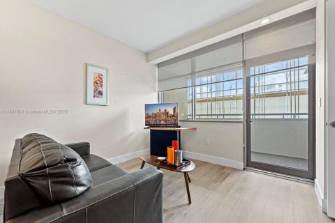 Condominio en venta en Miami, Florida, 1 dormitorio, 67.73 m2 № 1814407 - foto 5