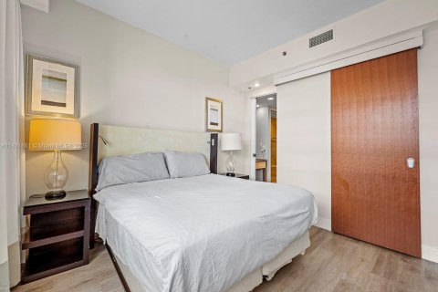Condominio en venta en Miami, Florida, 1 dormitorio, 67.73 m2 № 1814407 - foto 12