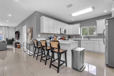 Villa ou maison à vendre à Fort Lauderdale, Floride: 4 chambres, 169.27 m2 № 2265864 - photo 7