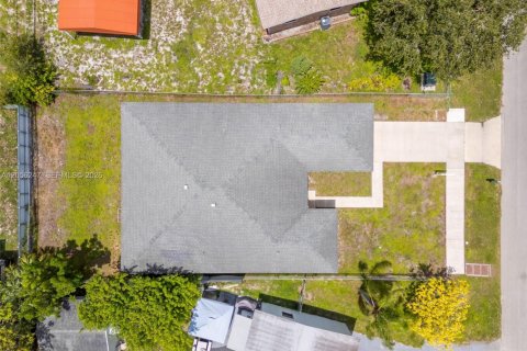 Villa ou maison à vendre à Fort Lauderdale, Floride: 4 chambres, 169.27 m2 № 2265864 - photo 29