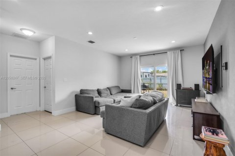 Villa ou maison à vendre à Fort Lauderdale, Floride: 4 chambres, 169.27 m2 № 2265864 - photo 12