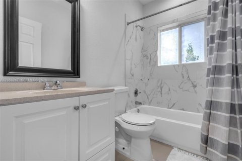 Villa ou maison à vendre à Fort Lauderdale, Floride: 4 chambres, 169.27 m2 № 2265864 - photo 20