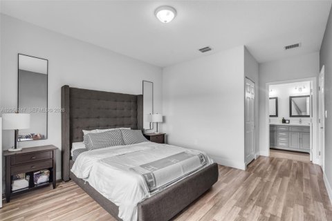 Villa ou maison à vendre à Fort Lauderdale, Floride: 4 chambres, 169.27 m2 № 2265864 - photo 15