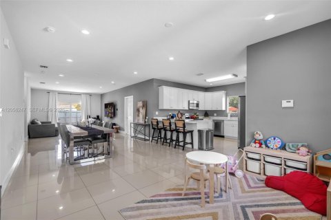 Villa ou maison à vendre à Fort Lauderdale, Floride: 4 chambres, 169.27 m2 № 2265864 - photo 5