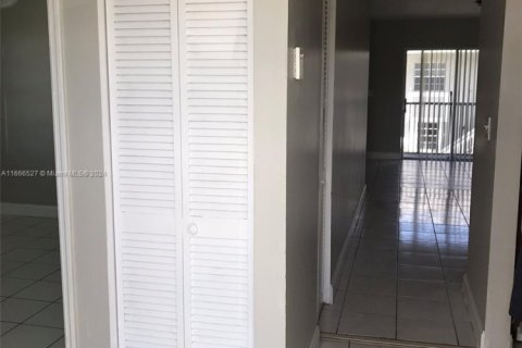 Купить кондоминиум в Майами, Флорида 3 спальни, 98.85м2, № 1978201 - фото 6